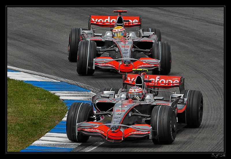 F1_Heikki_Lewis1.jpg