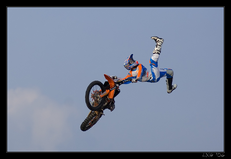 FMX_SkyKick1.jpg